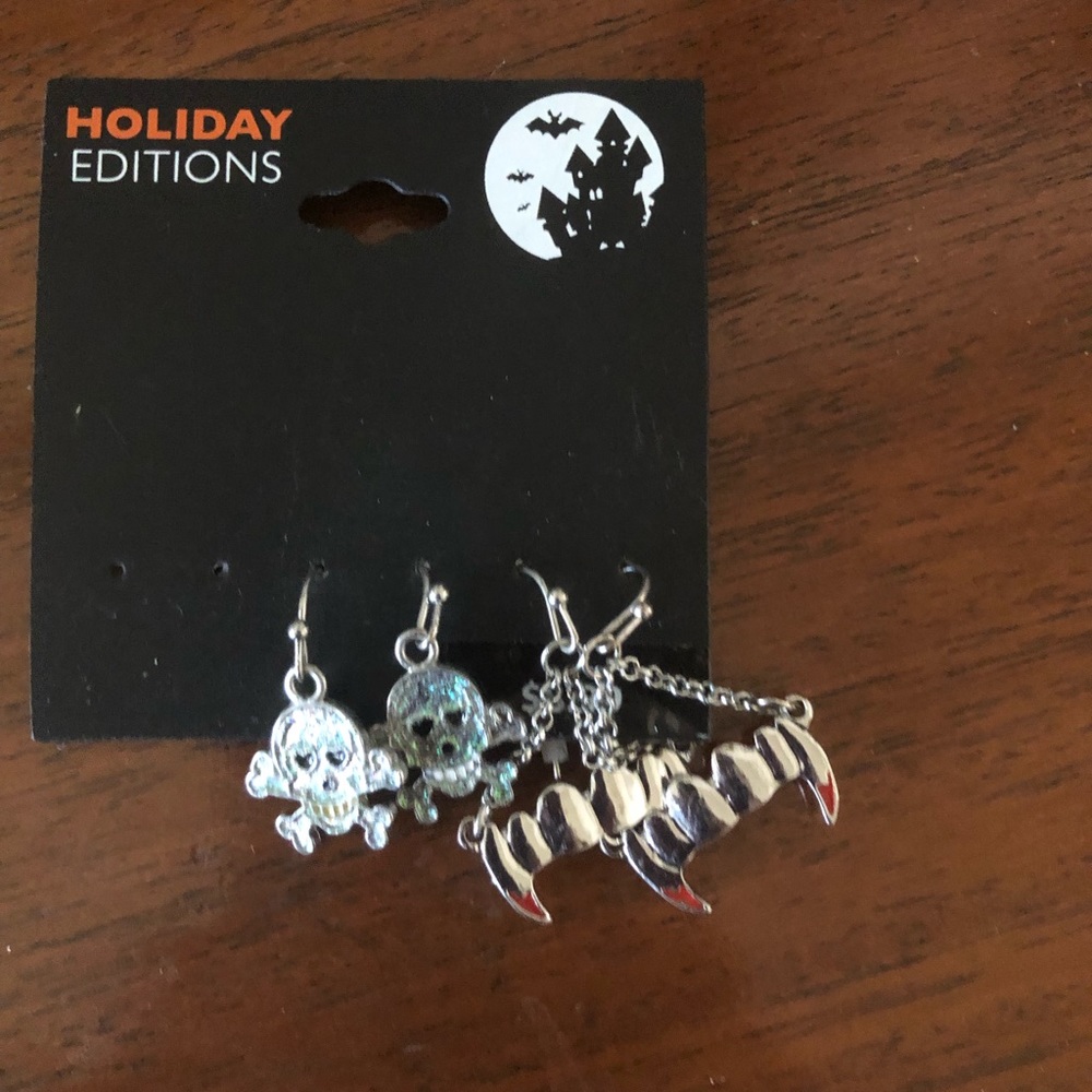 🎃2 Pairs of Halloween Earrings- 571 $8 or $6 w/offer